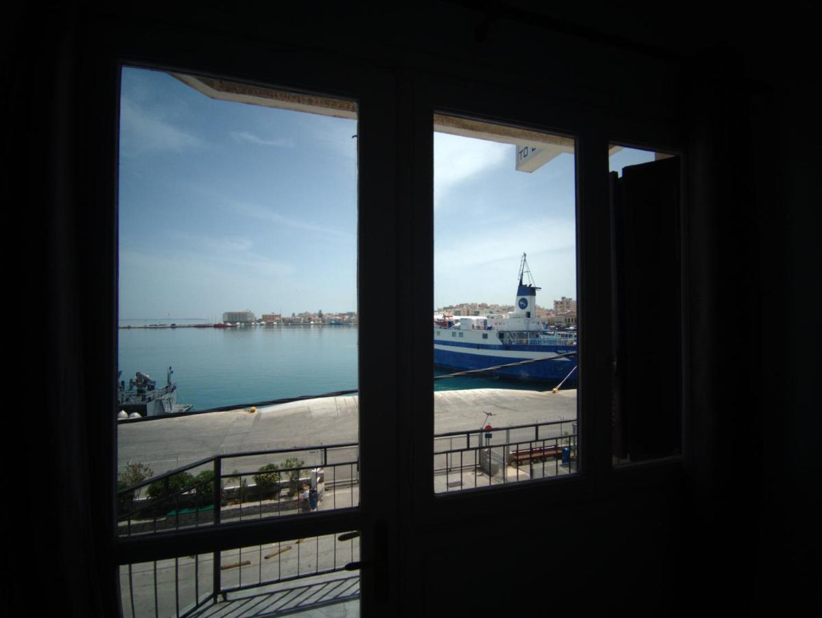 Omiros Rooms Quios Exterior foto